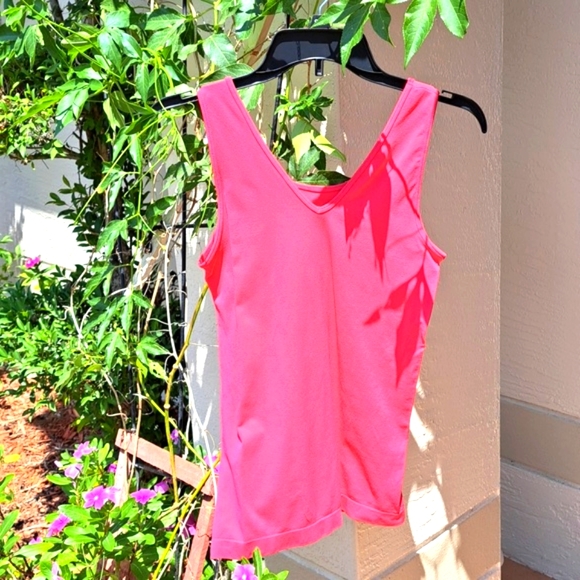 NWOT Stretch Tank Top - Picture 4 of 5